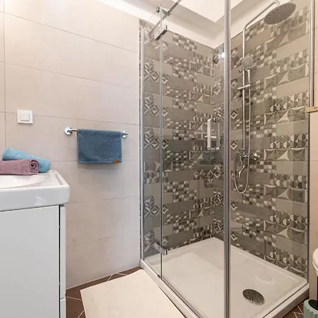 Apartman Familienpension Tina 7 By Interhome *