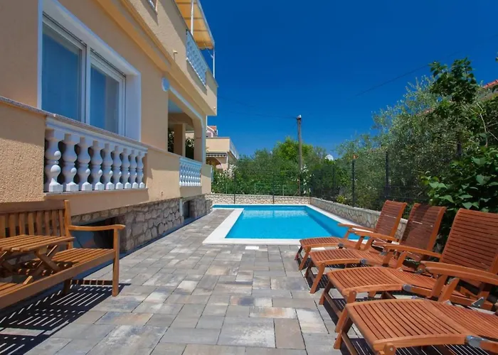 Familienpension Tina 7 By Interhome Šilo